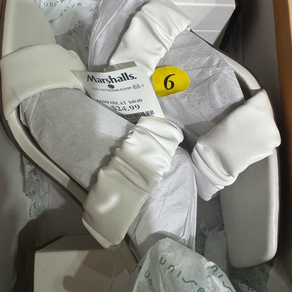 Unisa White Women's Shoes